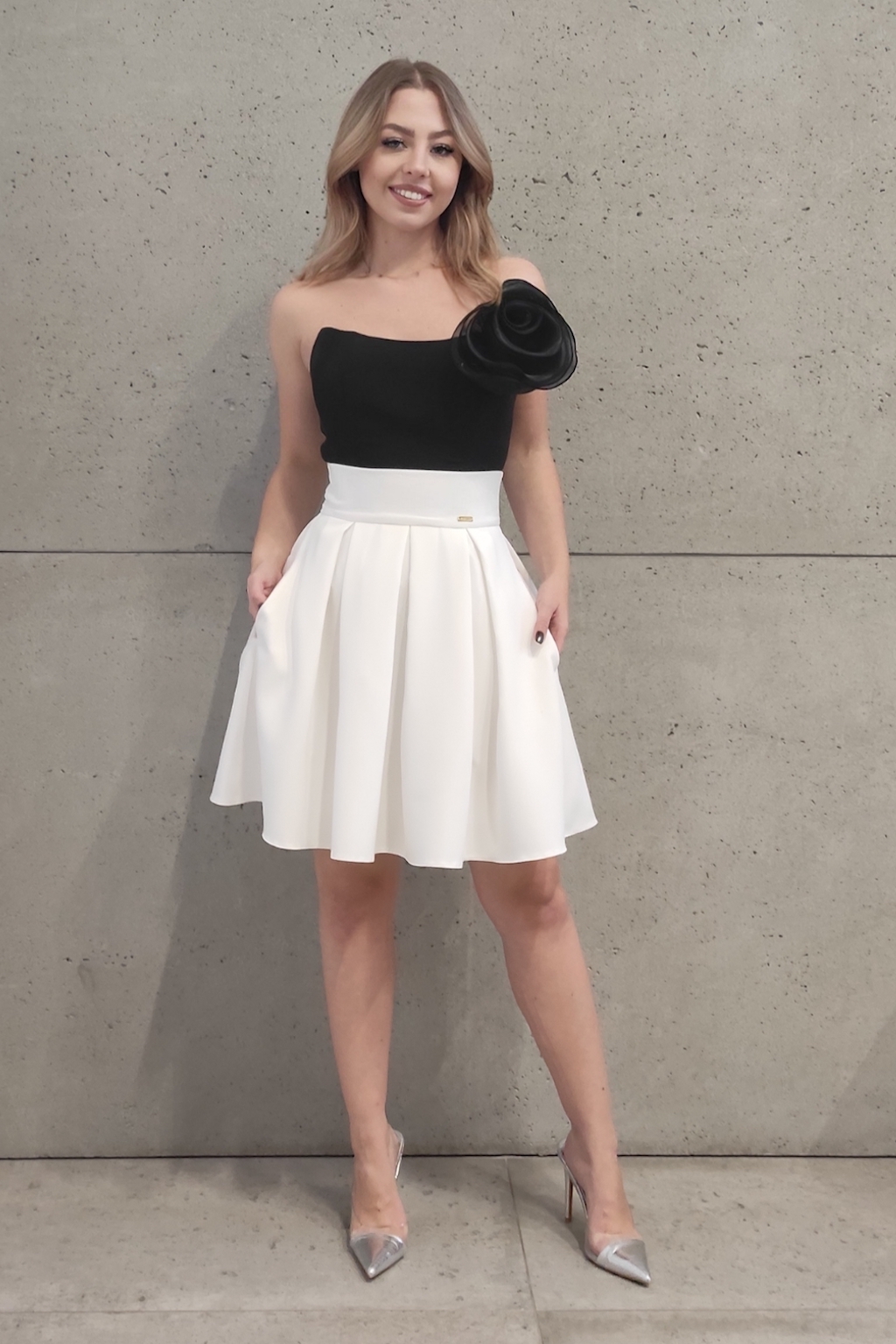 Smotanová áčková mini sukňa Veľkosť: XL