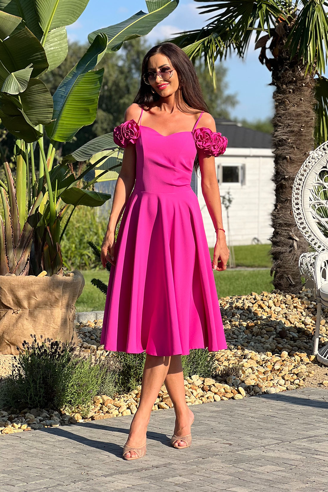 Elizabeth Collection Cyklámenové midi šaty s ružami Veľkosť: XS