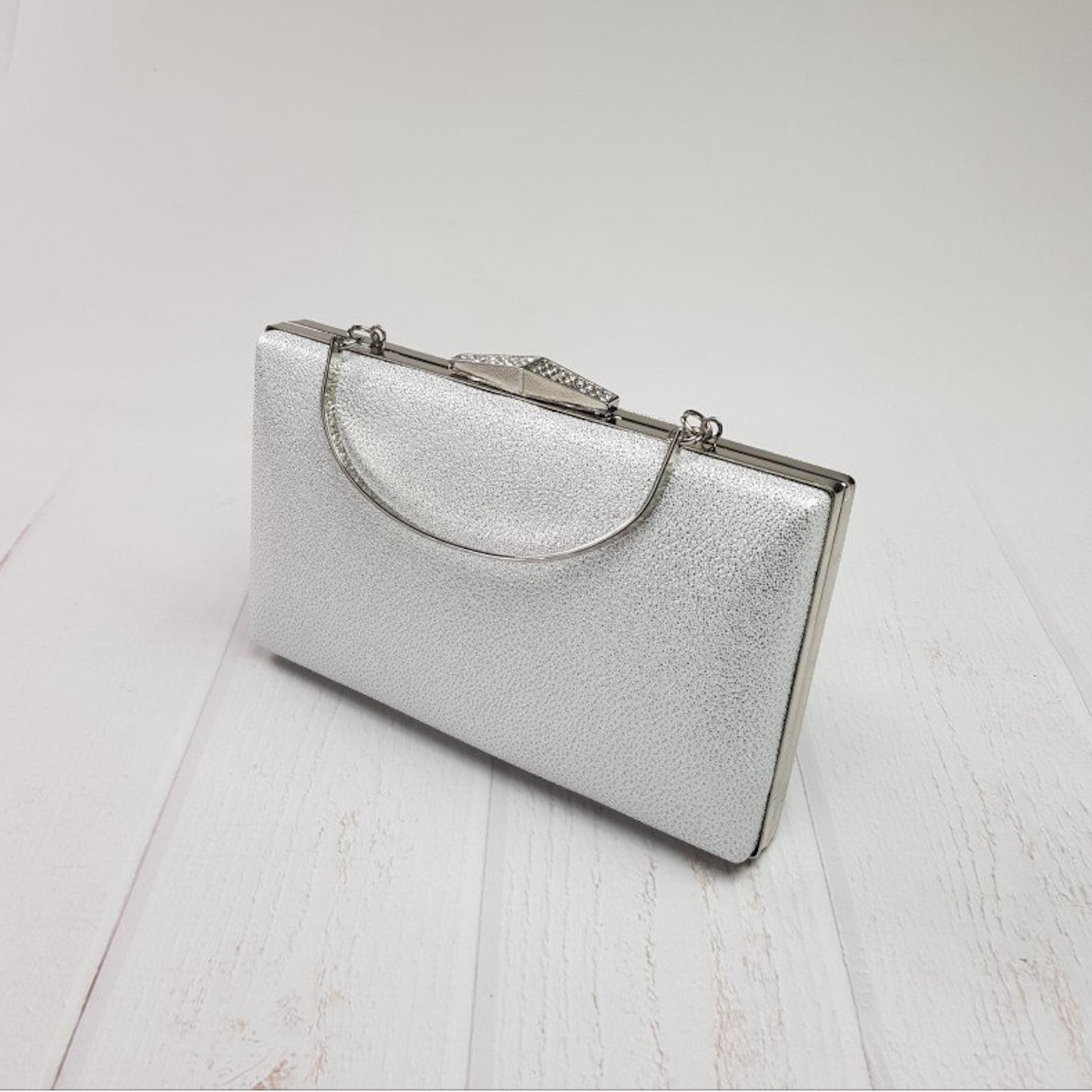 Strieborná trblietavá kabelka