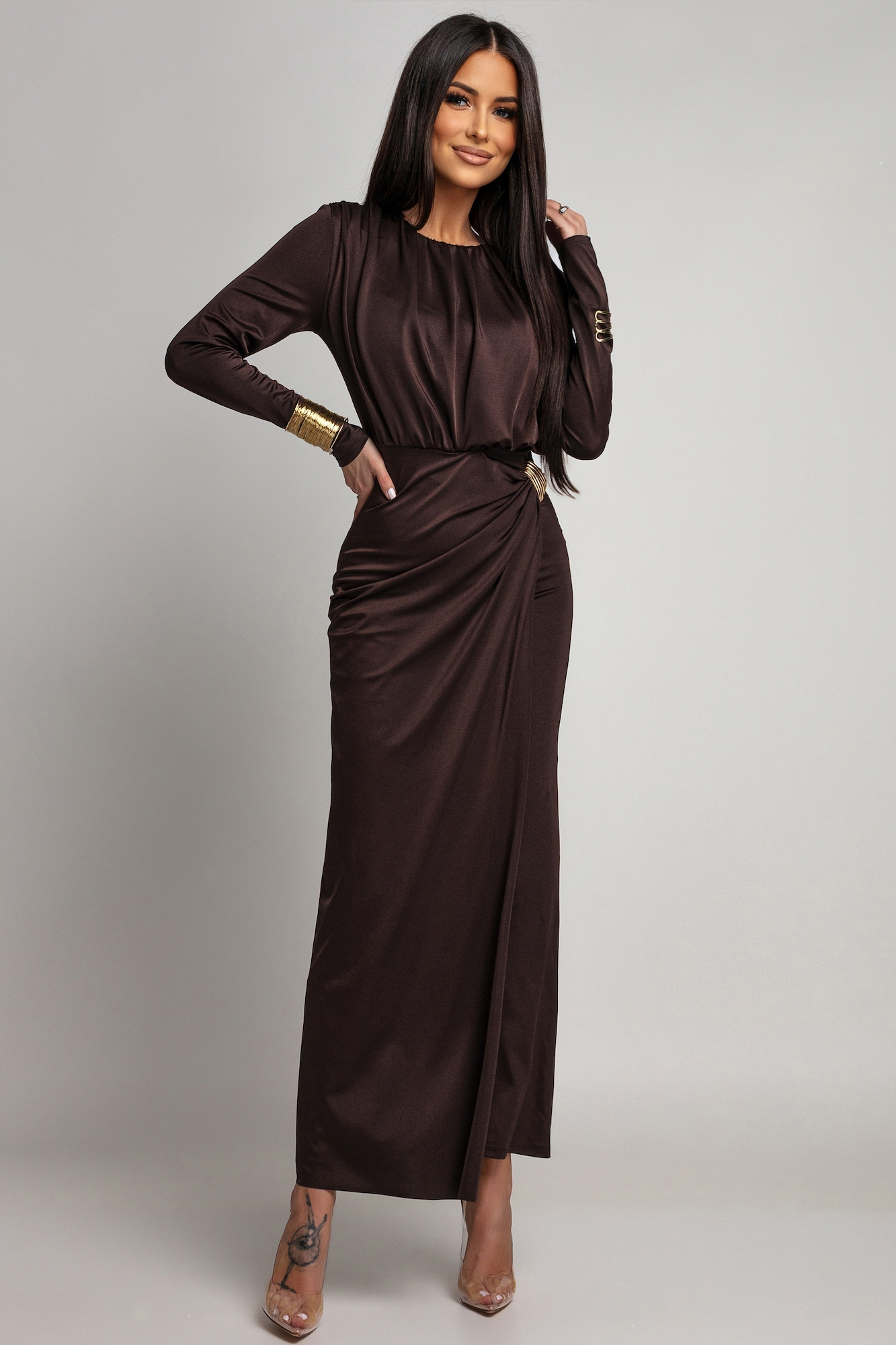 Azzurra Hnedé priliehavé šaty so zlatou aplikáciou Veľkosť: UNI