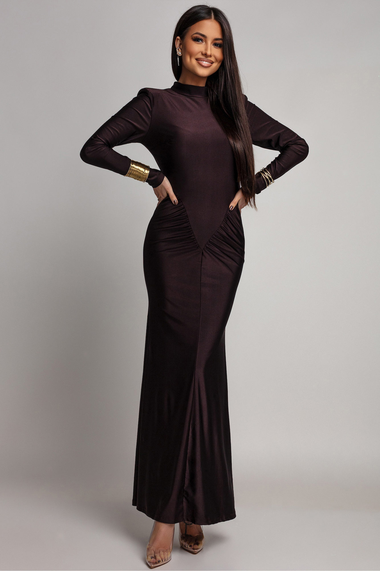 Azzurra Hnedé priliehavé šaty s riasením Veľkosť: UNI