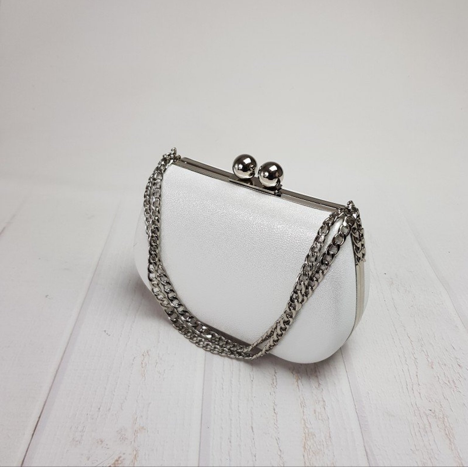 Strieborná trblietavá kabelka