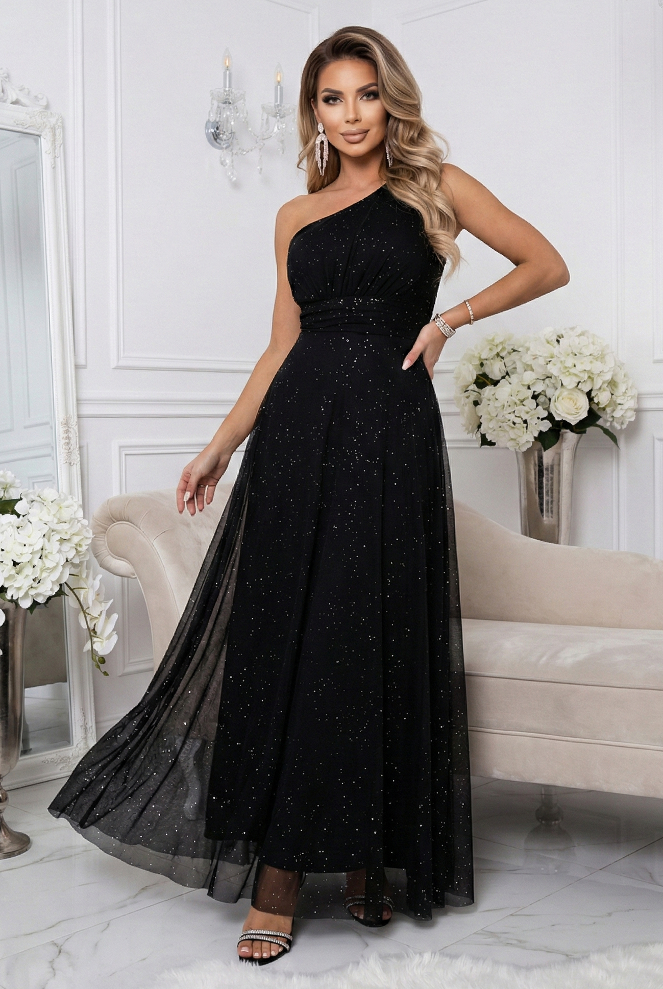 Numoco Čierne tylové šaty s trblietkami Veľkosť: UNI