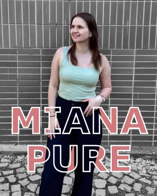 Druhý střih je tady. ✨ Seznamte se s MIANA Pure. 🤗 Jednoduchý střih, který vezmeš do práce i na párty. 🤍 #miana #mianawear...