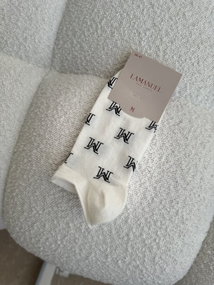 Dámske biele členkové ponožky s monogramom