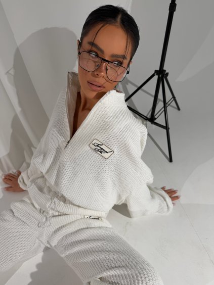 Pletená smotanová oversize mikina so stojačikom SPLIT  hrubé štruktúrované tkanie, stojačik na zips