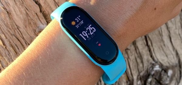 Ciferníky z aplikace WatchFace pro Xiaomi Mi Band 4