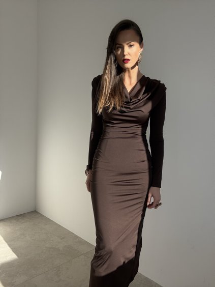 Dress with shoulder pads