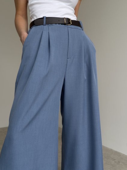Trousers with a belt