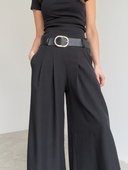 Wide-leg trousers