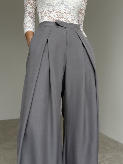 Wide-leg trousers