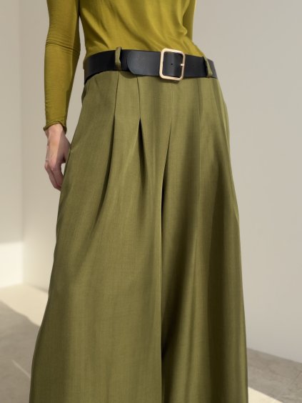 Wide-leg trousers