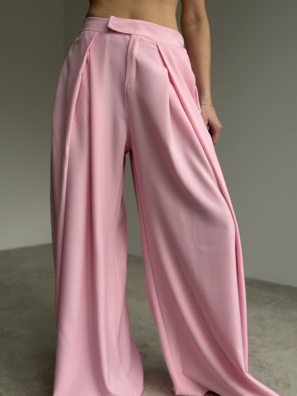 Wide-leg trousers
