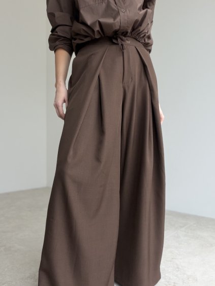 Wide-leg pants