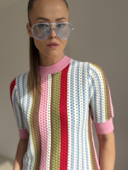 Prúžkovaný pulóver