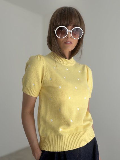 Haftowany sweter