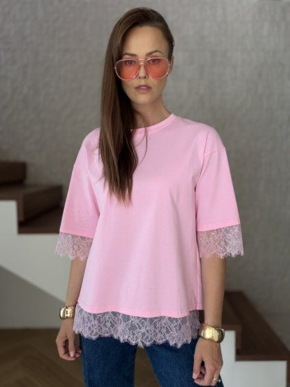 T-shirt with lace