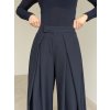 Wide-leg trousers