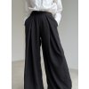 Wide-leg pants