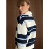 Sweter w paski na zamek