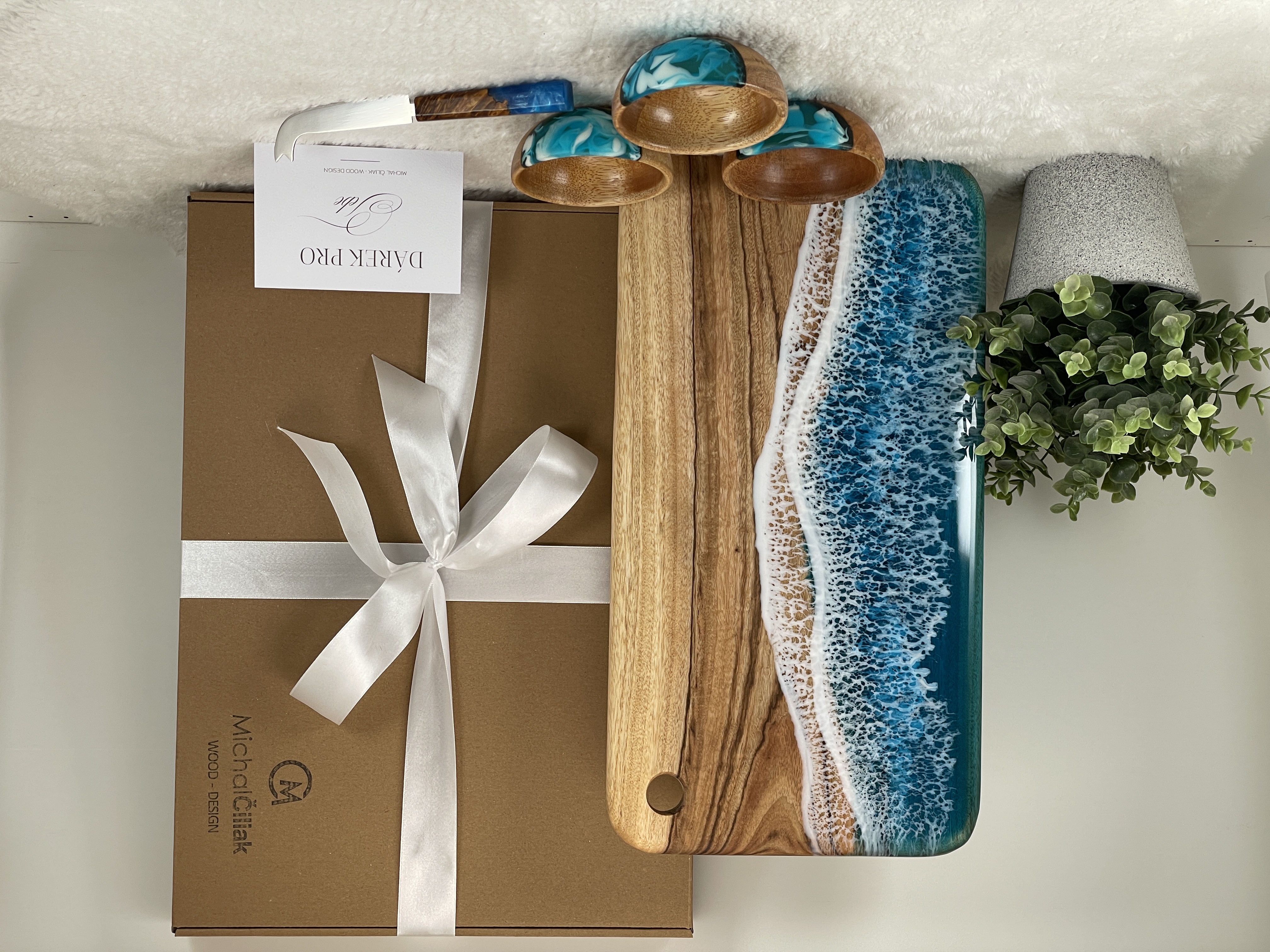 Dárkové balení ručně vyráběného prkénka Michal Čiliak