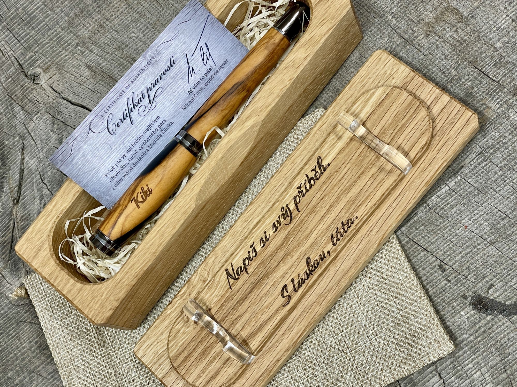 Laserové gravírování pera a krabičky