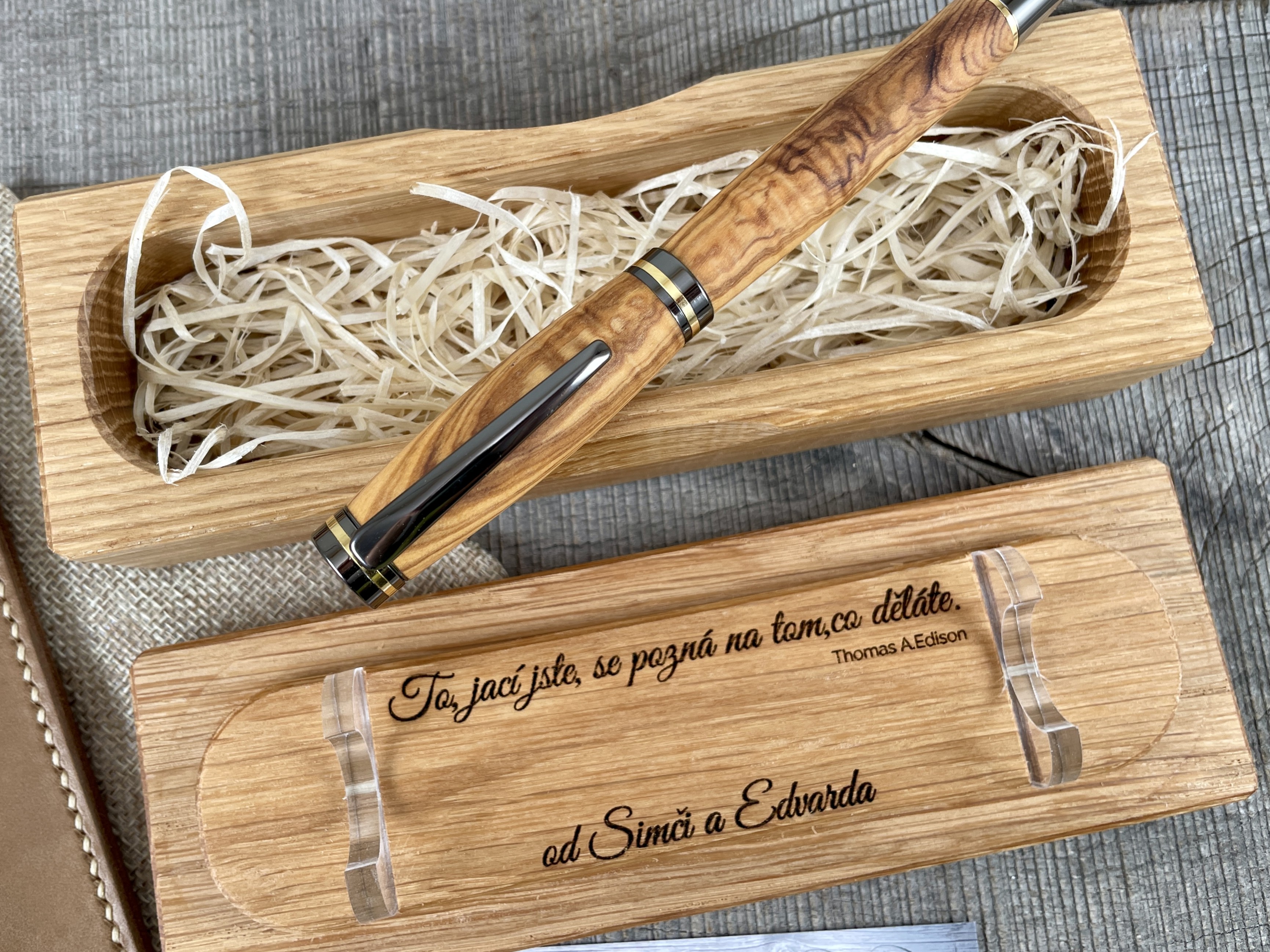 Gravírování dřevěné krabičky