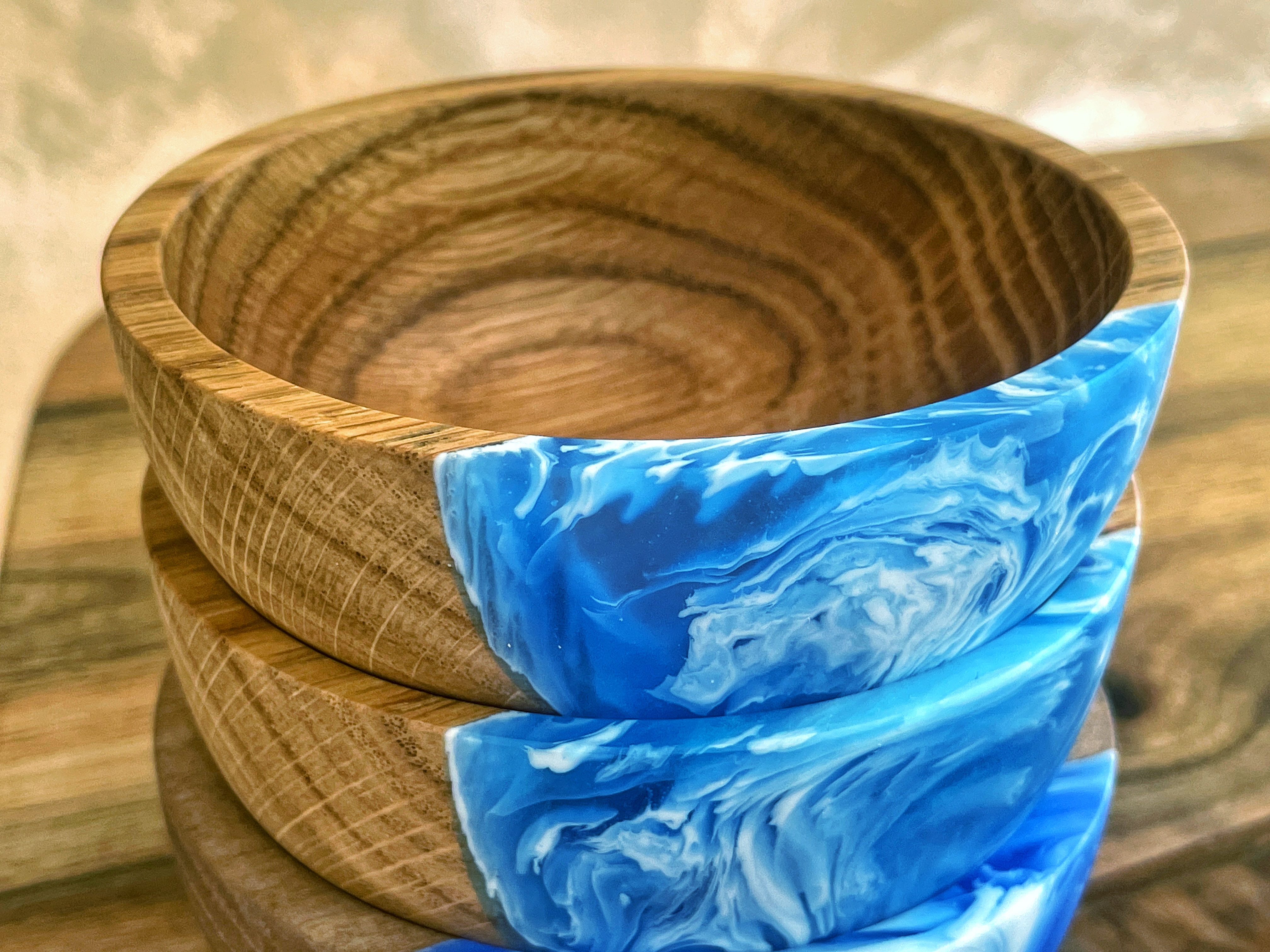 Detail povrchu dřeva a pryskyřice