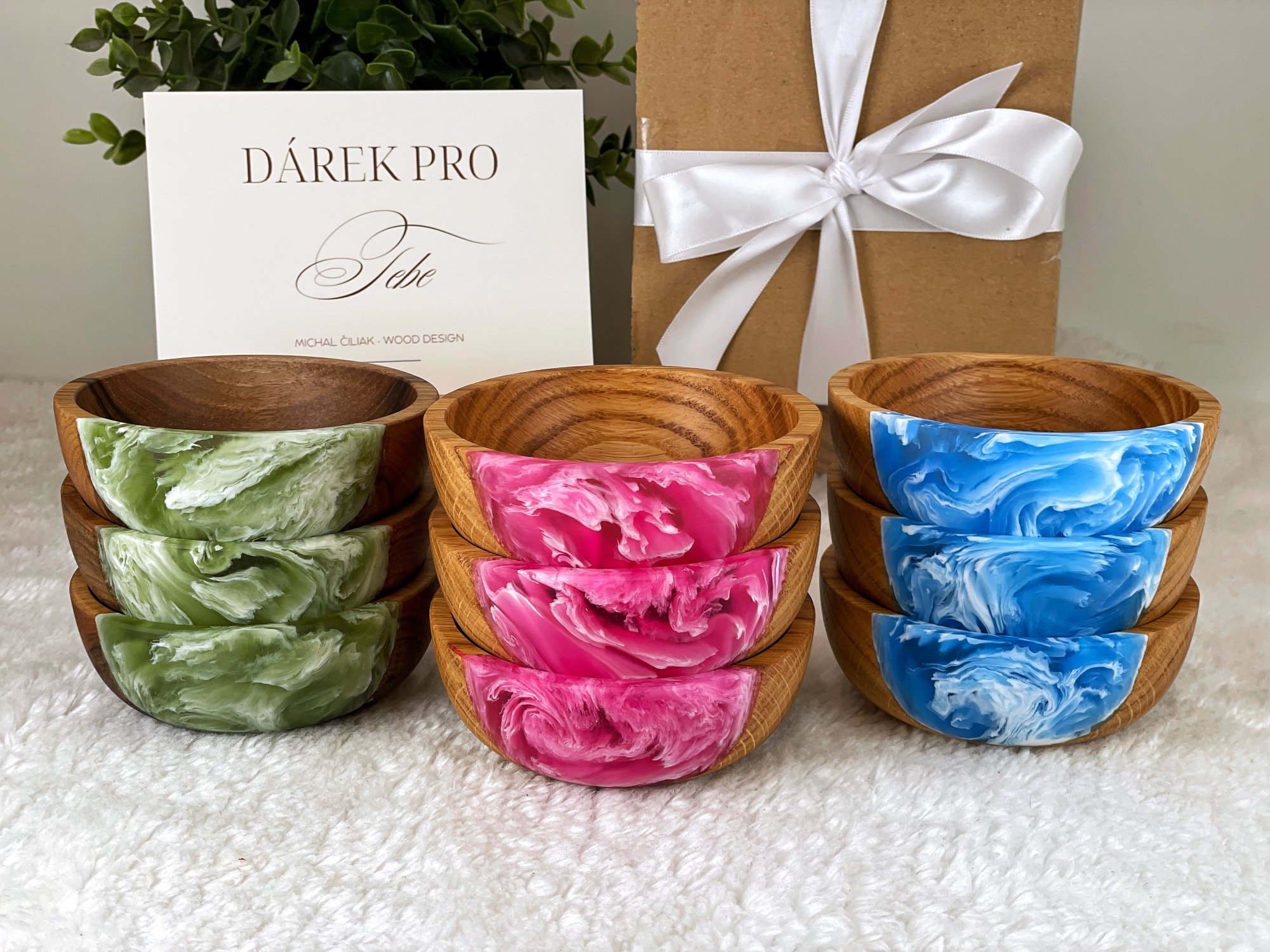 Designová dřevěná miska s pryskyřicí ROSE – růžová