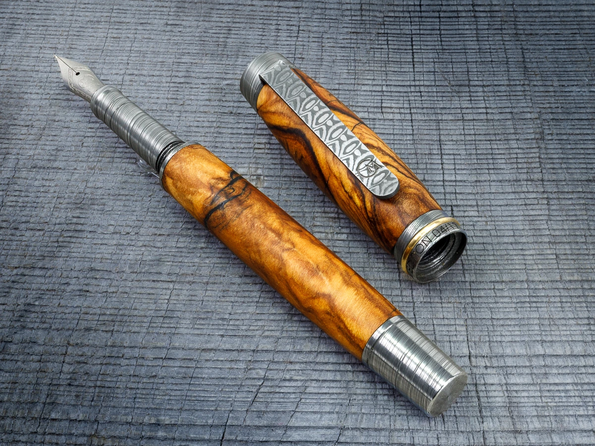 Limitovaná edice dřevěného pera