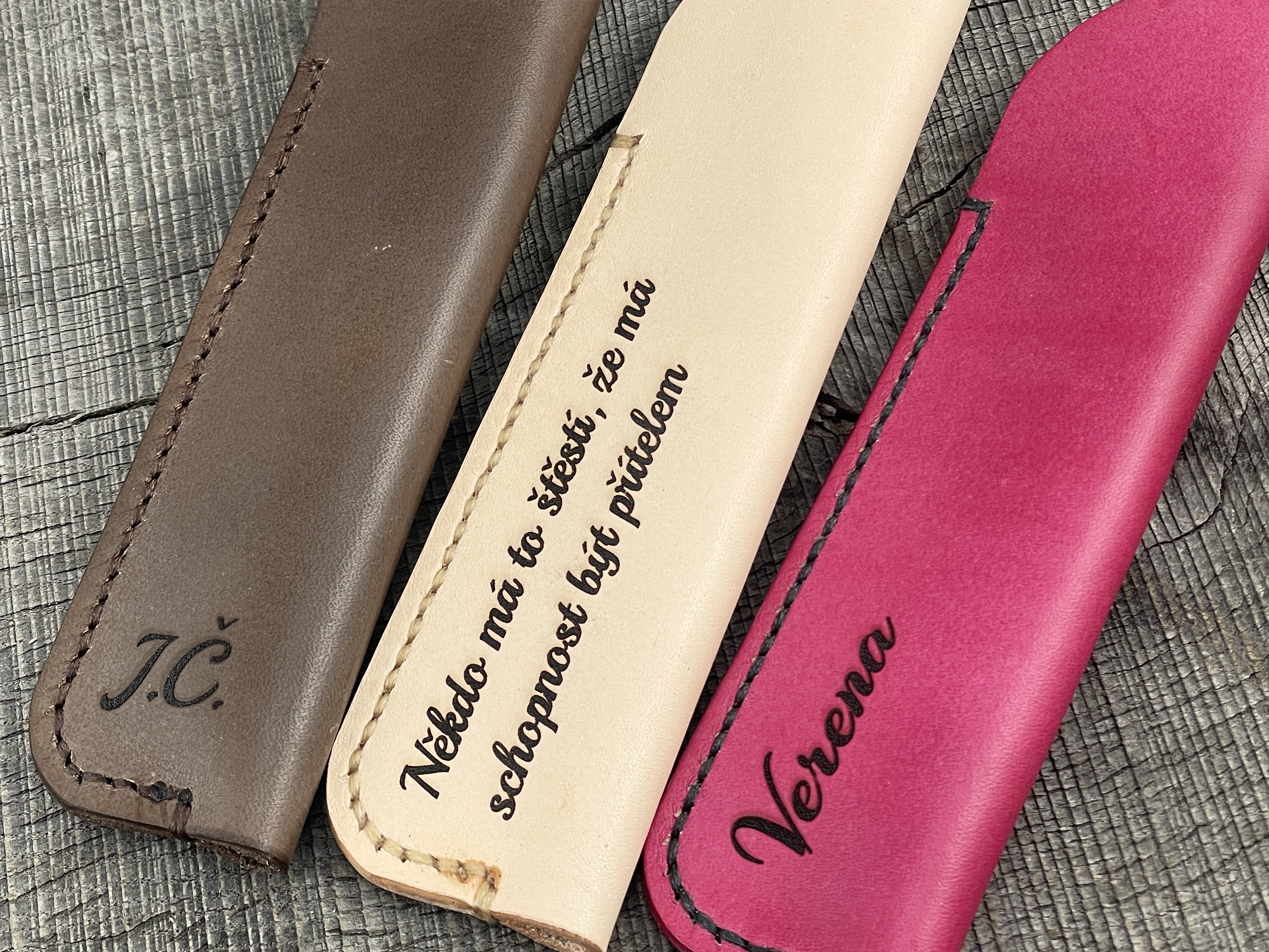 Gravírování na kožené pouzdro