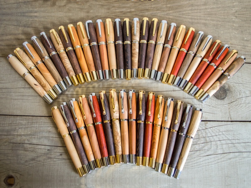 Kolekce ručně vyráběných per