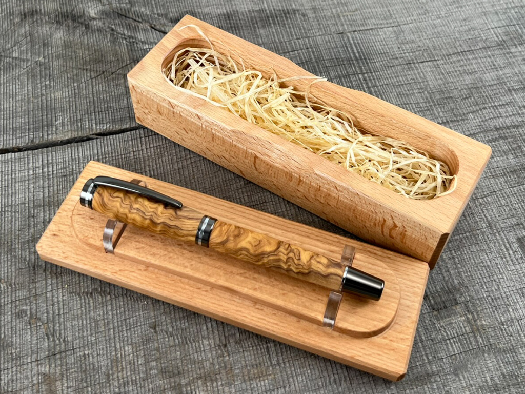 Krabička jako stojánek na pero