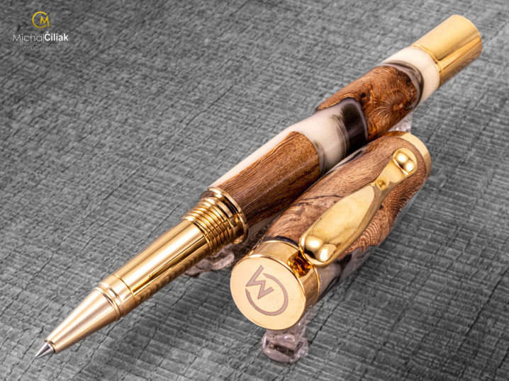 darek pro muze darkove pero s gravirovanim plnici kulickove drevene 1 4195