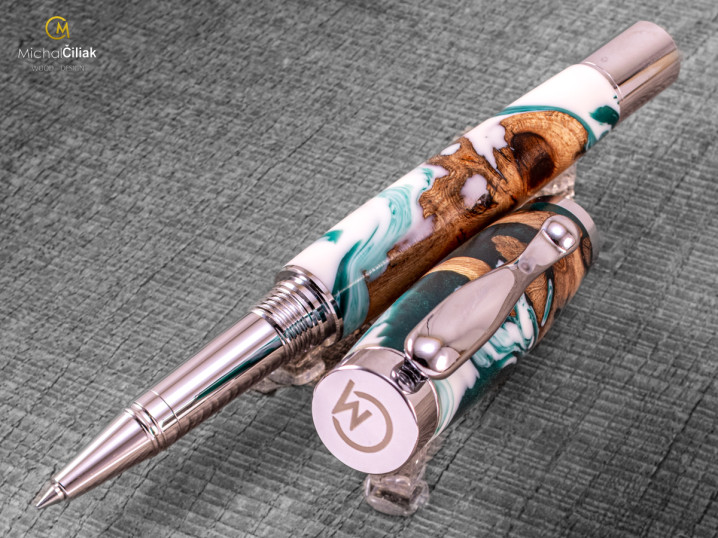 darek pro muze darkove pero s gravirovanim plnici kulickove drevene 1 4200