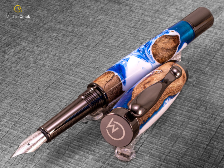 darek pro muze darkove pero s gravirovanim plnici kulickove drevene 1 4202