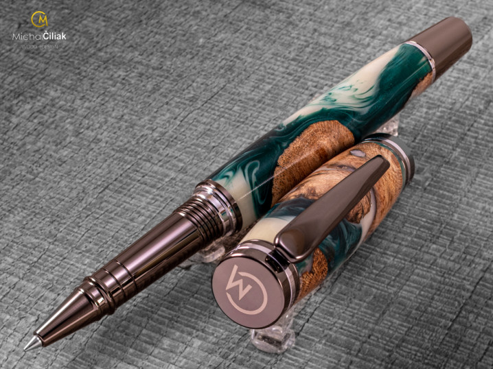 darek pro muze darkove pero s gravirovanim plnici kulickove drevene 1 4204