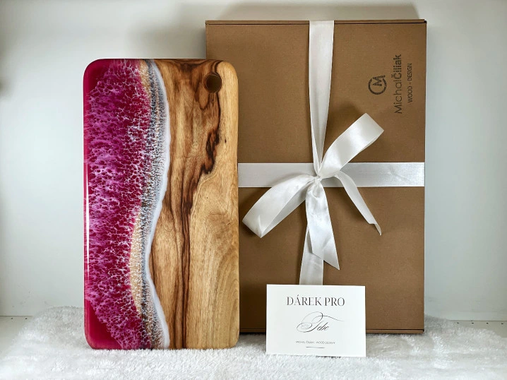 Large serving board – straight edges – pink