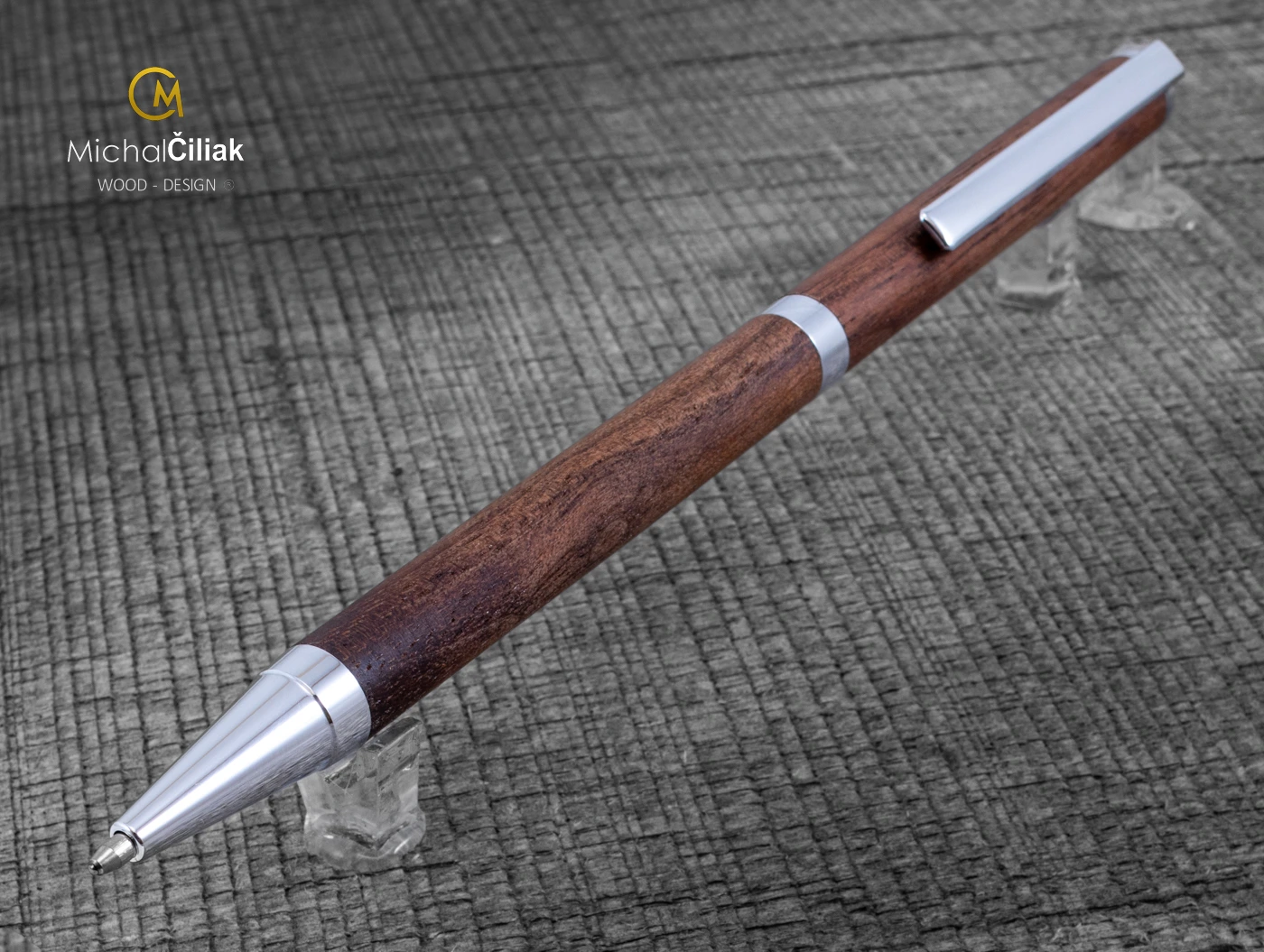 Drevené pero pero Superior Americký orech - Slimline strieborná