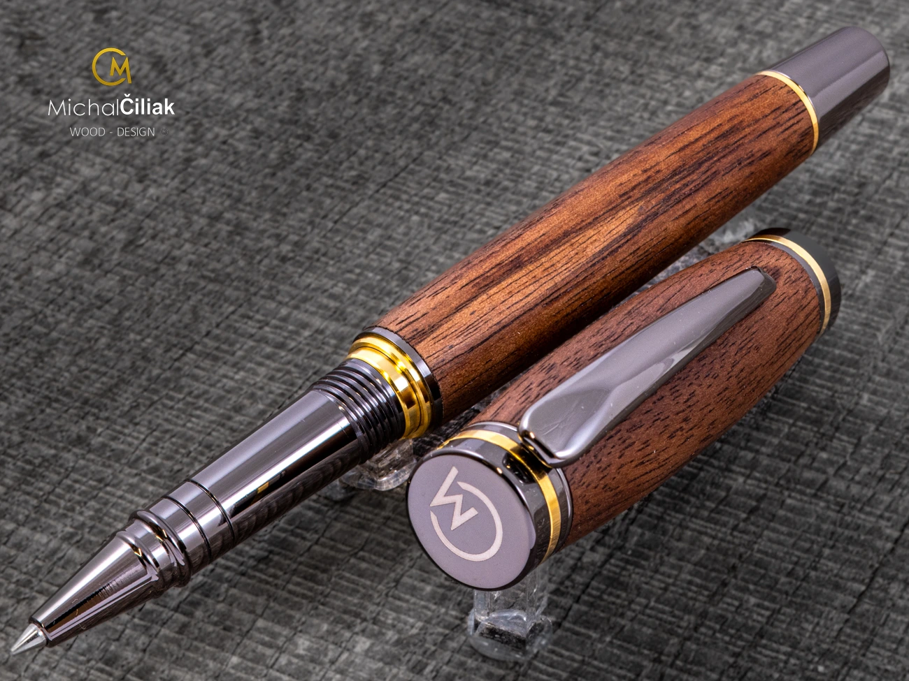 Drevené guličkové pero Superior Americký orech - Brilliance gunmetal gold