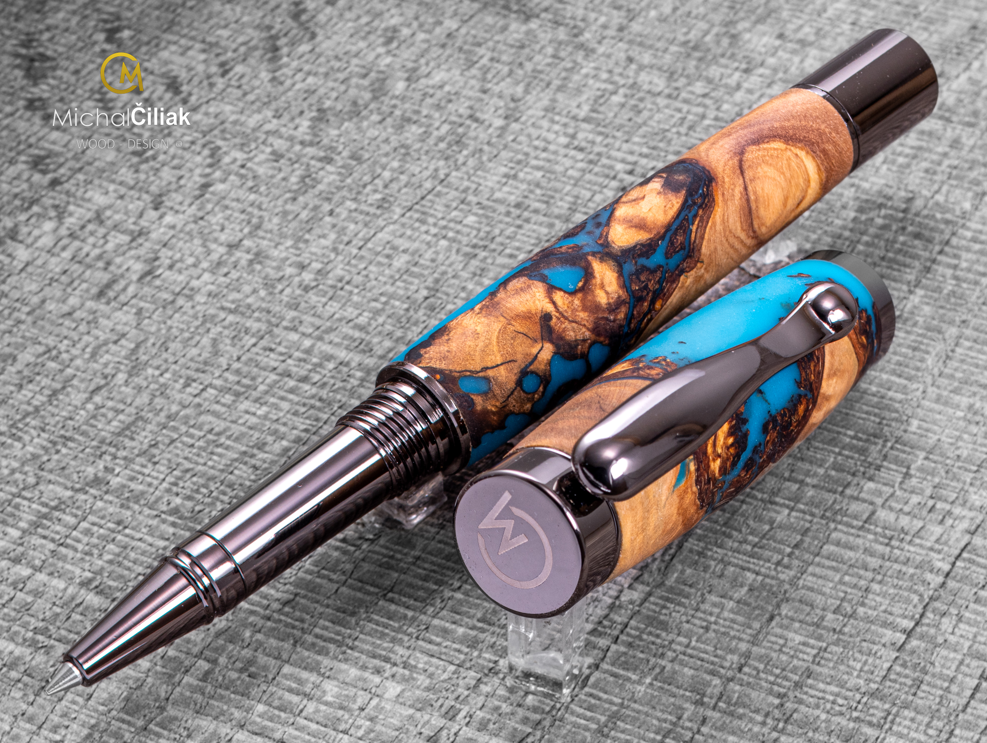 Dřevěné kuličkové pero Superior Olivovník & pryskyřice - Elegant gunmetal