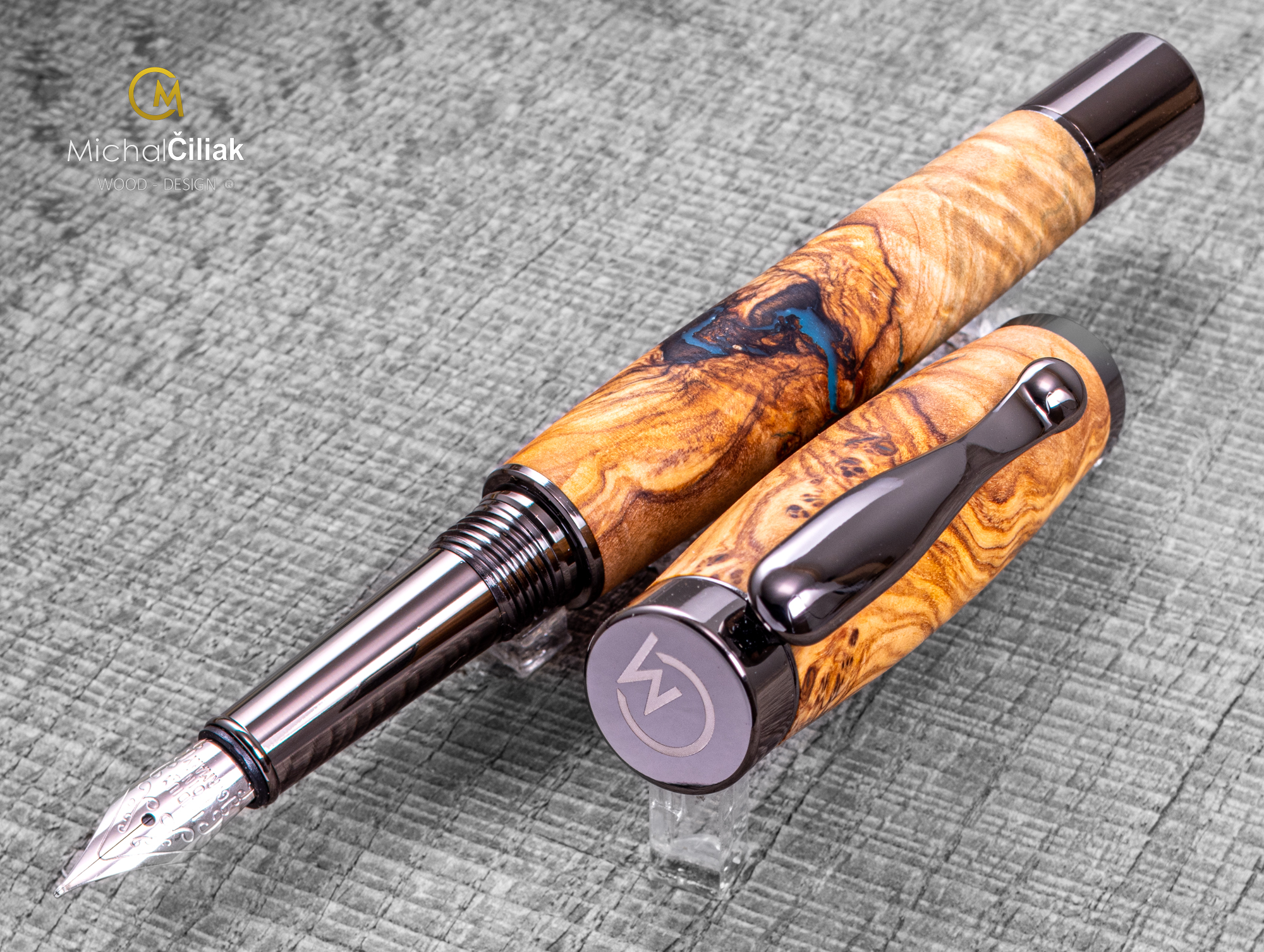 Dřevěné plnící pero Superior Olivovník & pryskyřice - Elegant gunmetal