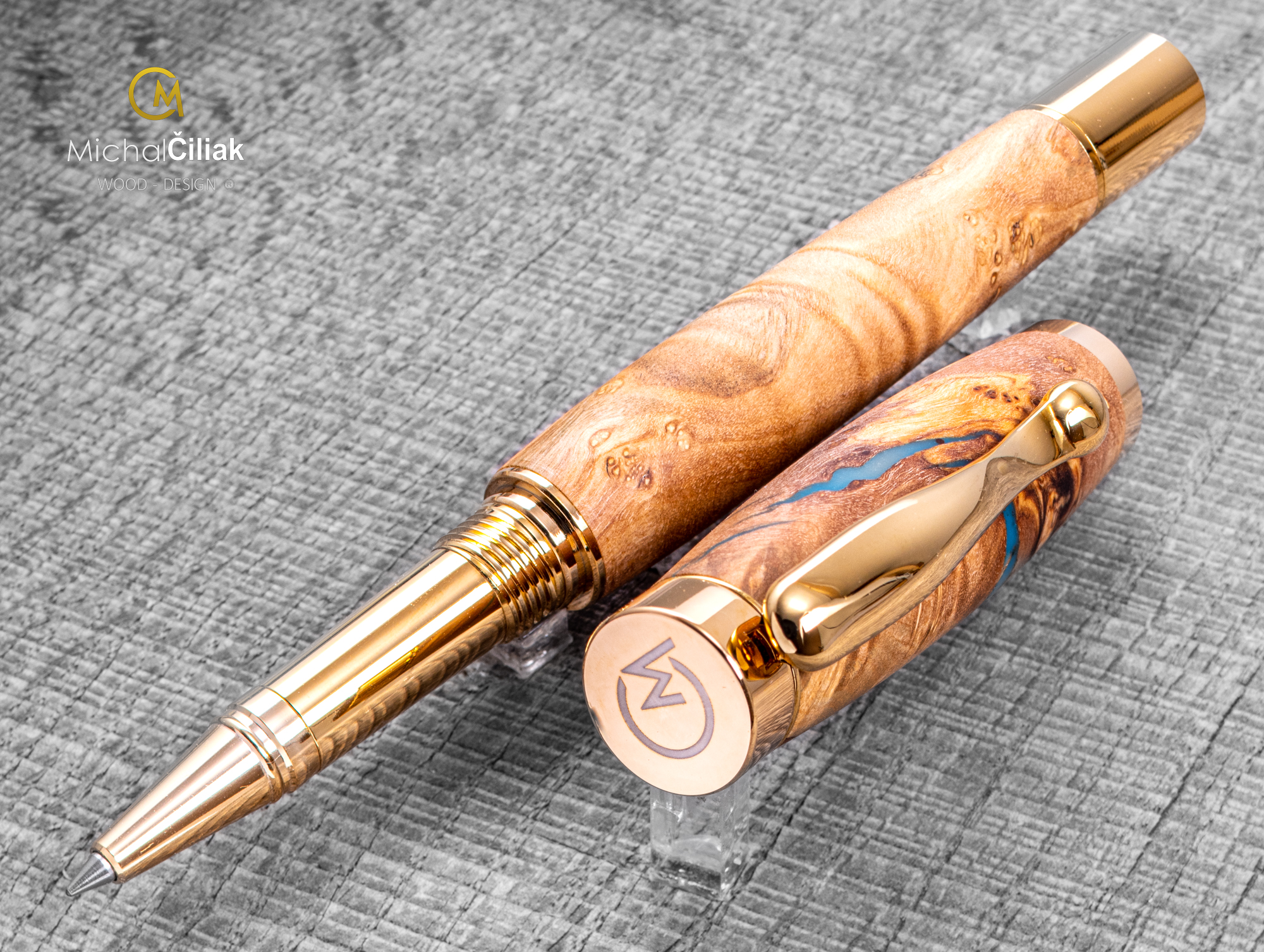 Dřevěné kuličkové pero Superior Olivovník & pryskyřice - Elegant gold