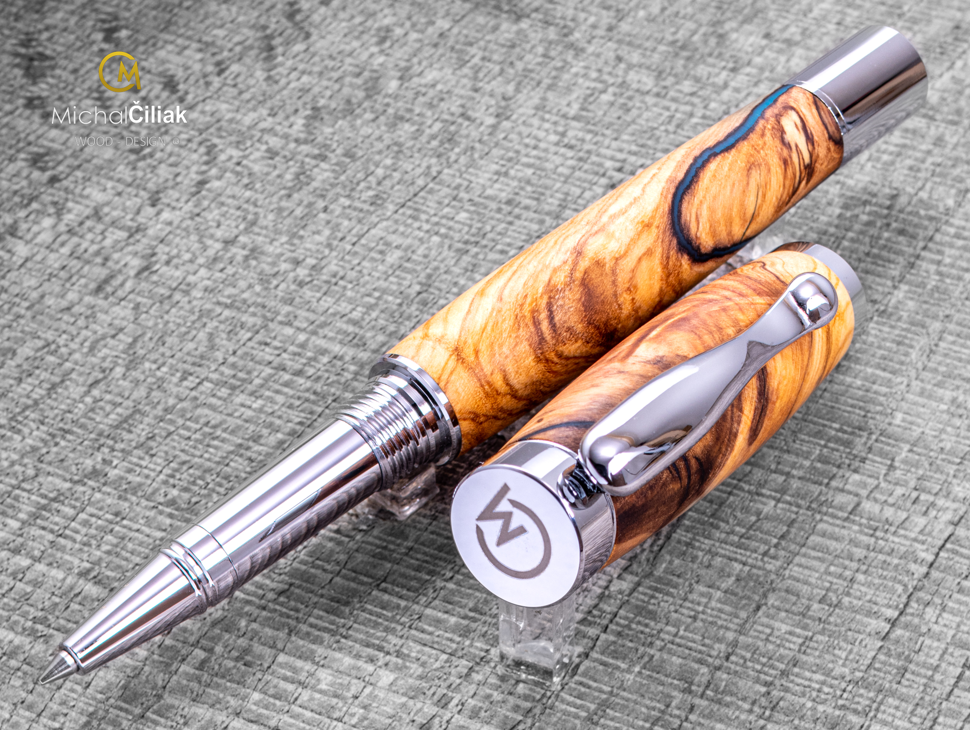 Dřevěné kuličkové pero Superior Olivovník & pryskyřice - Elegant chrome