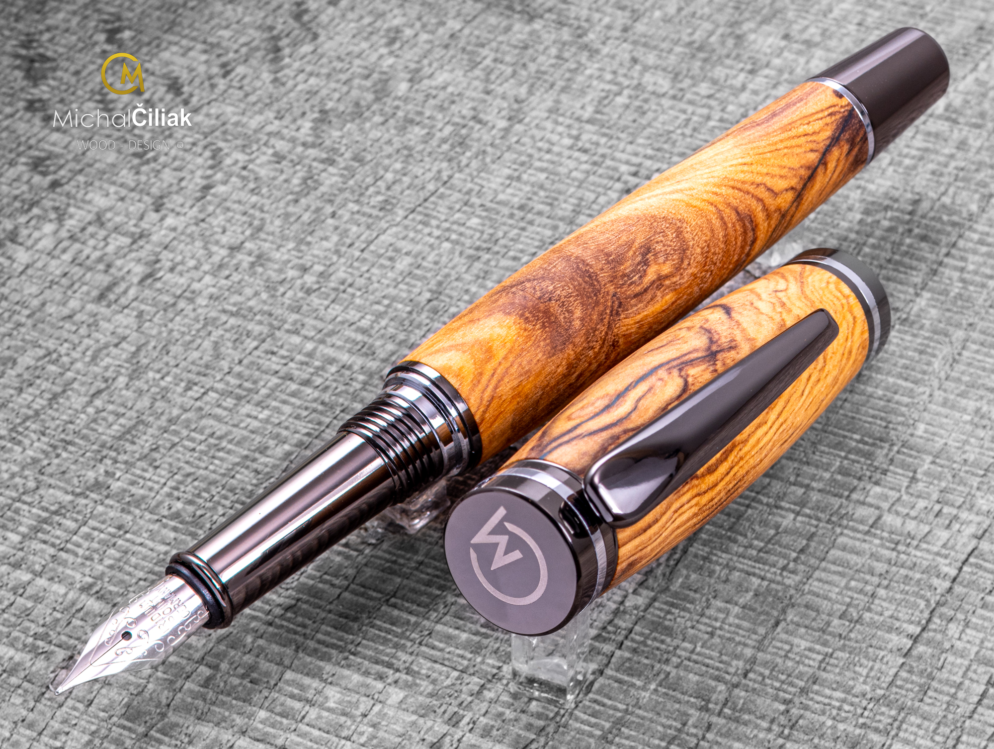 Dřevěné plnící pero Superior Olivovník & pryskyřice - Brilliance gunmetal chrome