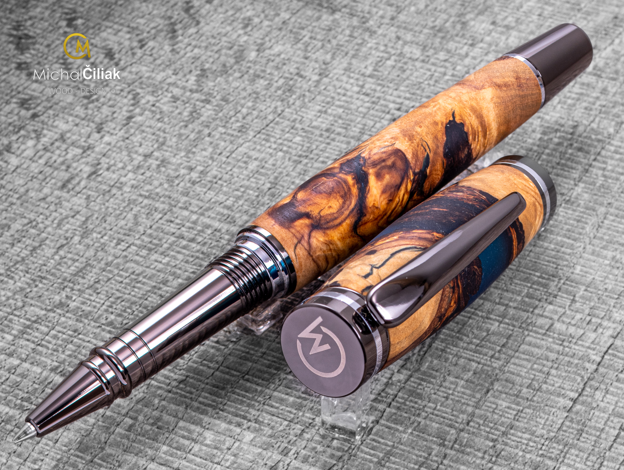 Dřevěné kuličkové pero Superior Olivovník & pryskyřice - Brilliance gunmetal chrome