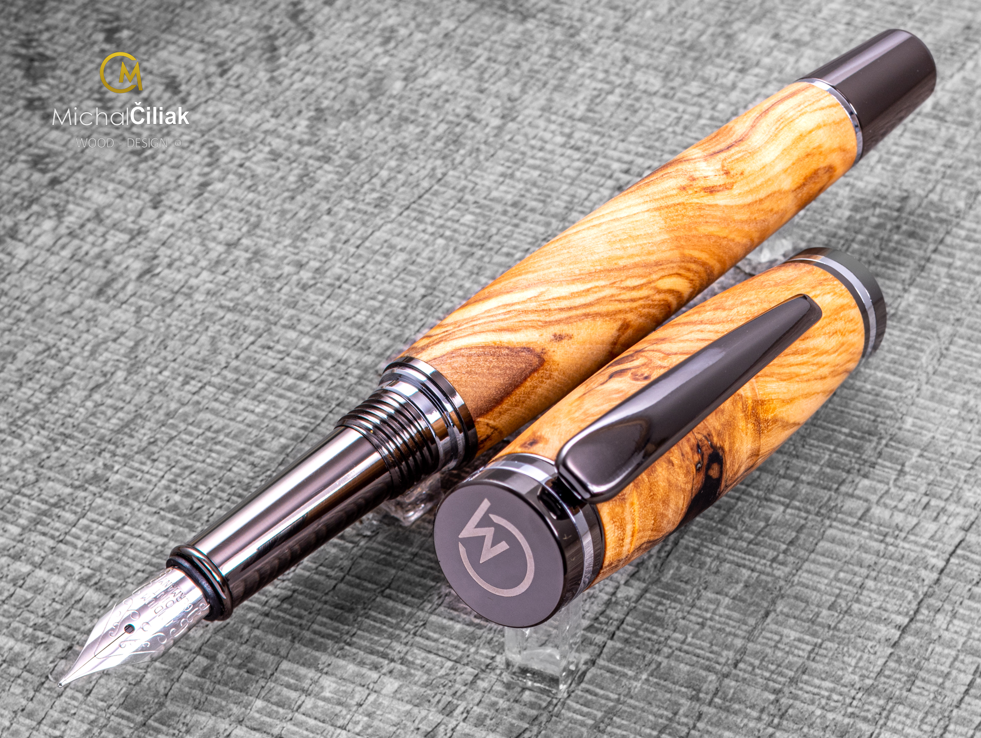 Dřevěné plnící pero Superior Olivovník & pryskyřice - Brilliance gunmetal chrome