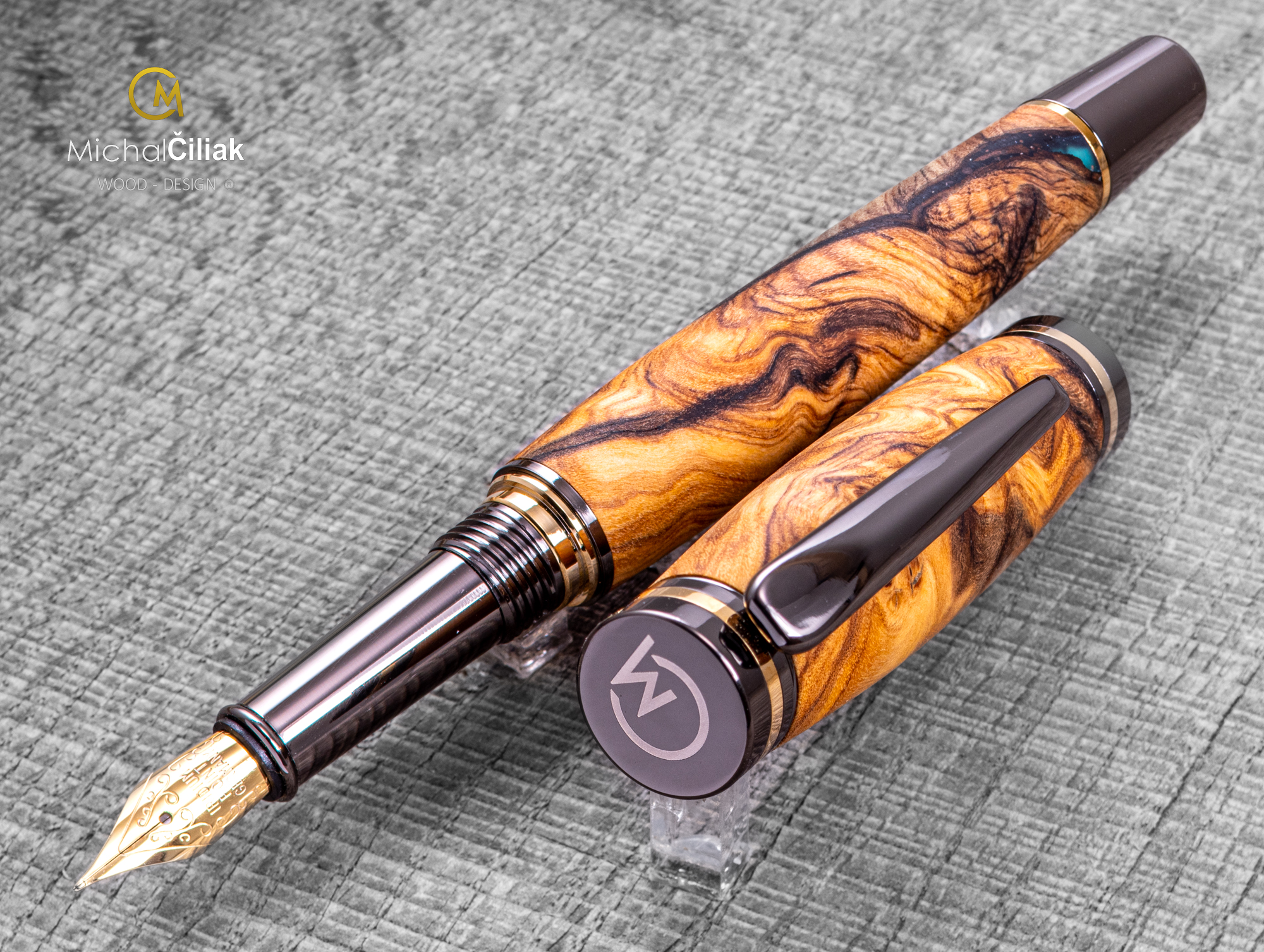 Dřevěné plnící pero Superior Olivovník & pryskyřice - Brilliance gunmetal gold