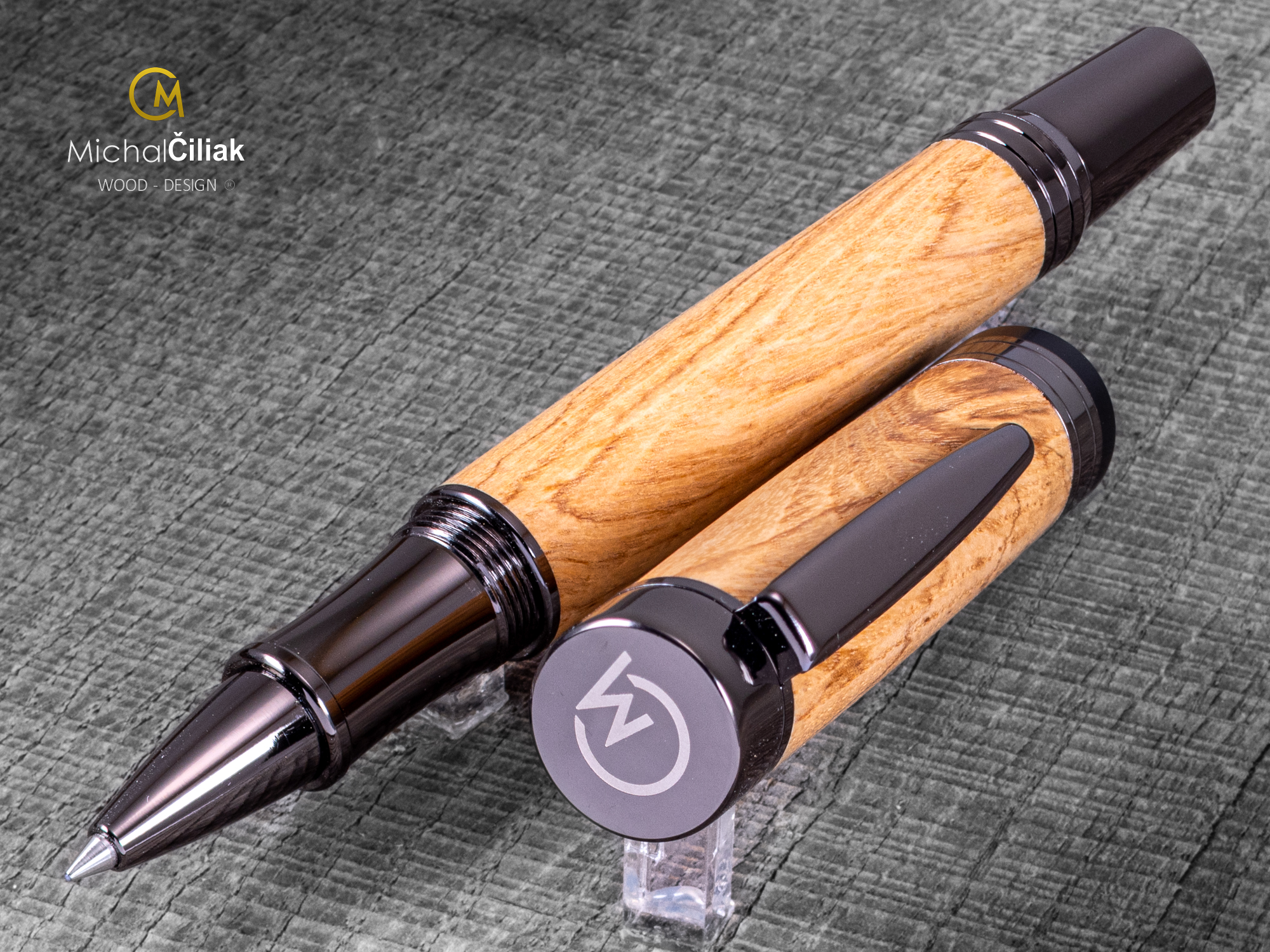 Dřevěné kuličkové pero Superior Jasan - Linear gunmetal