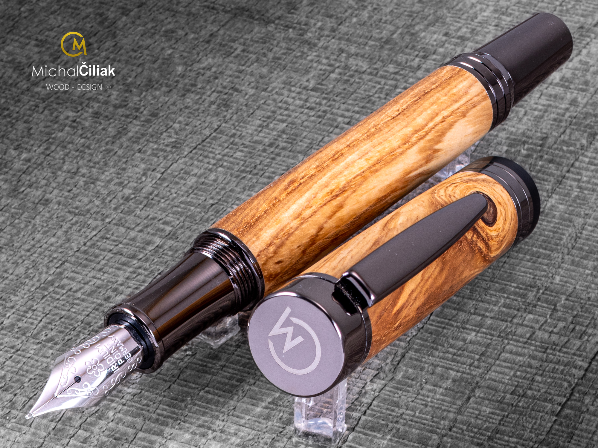 Dřevěné plnící pero Superior Jasan - Linear gunmetal